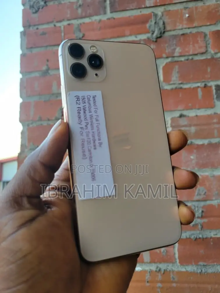Apple iPhone 11 Pro Max 64 GB Gold