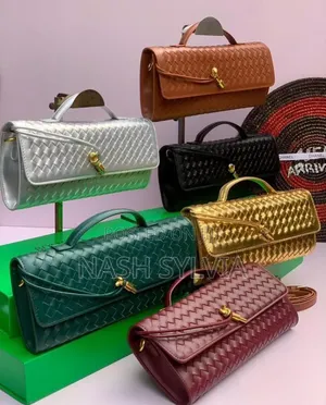I Sell Luxury Bag of Different Types