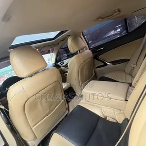 Lexus IS 250 AWD 2006 Gold