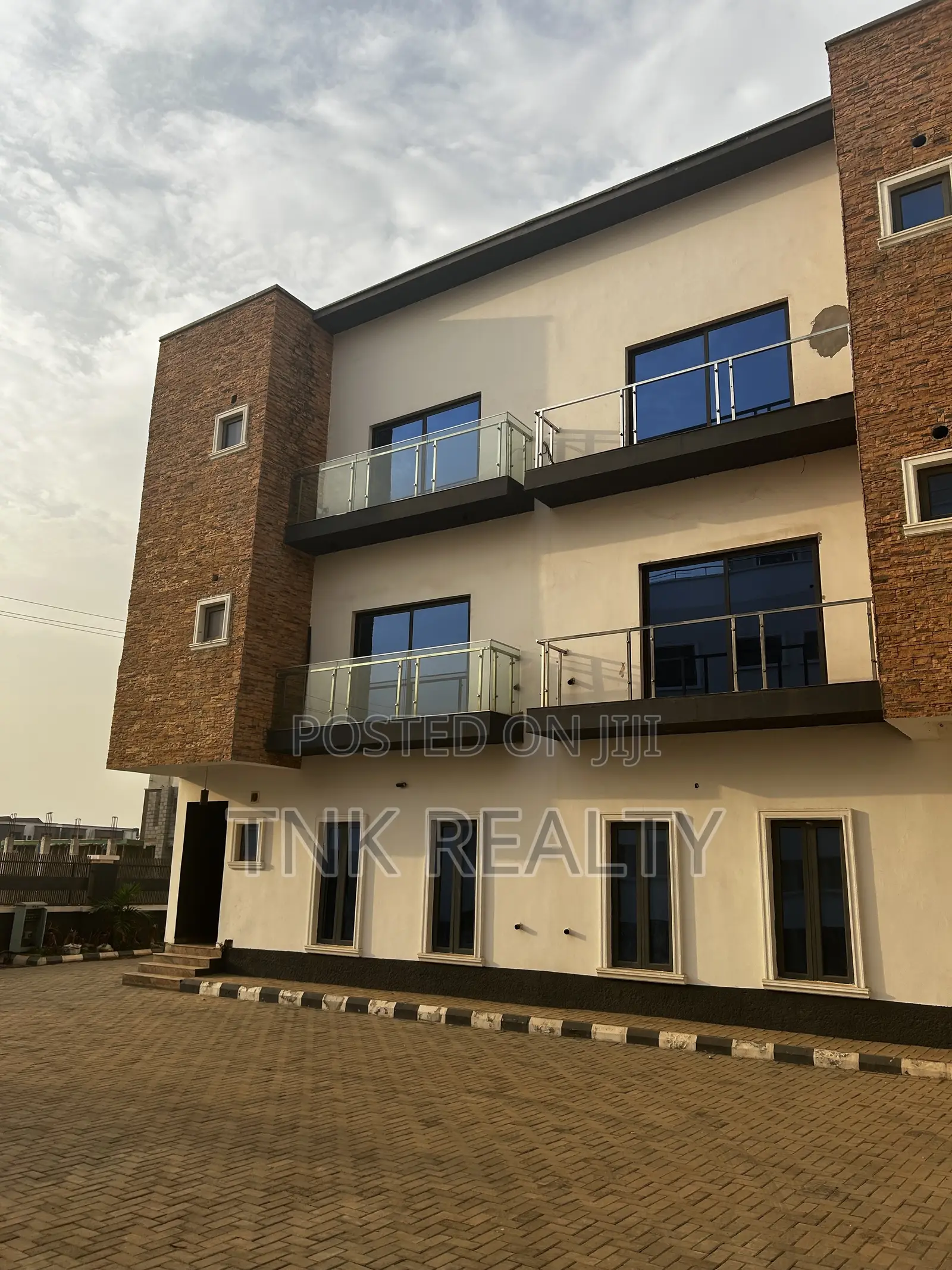 4bedroom Duplex