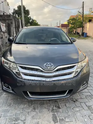 Toyota Venza V6 AWD 2010 Gray