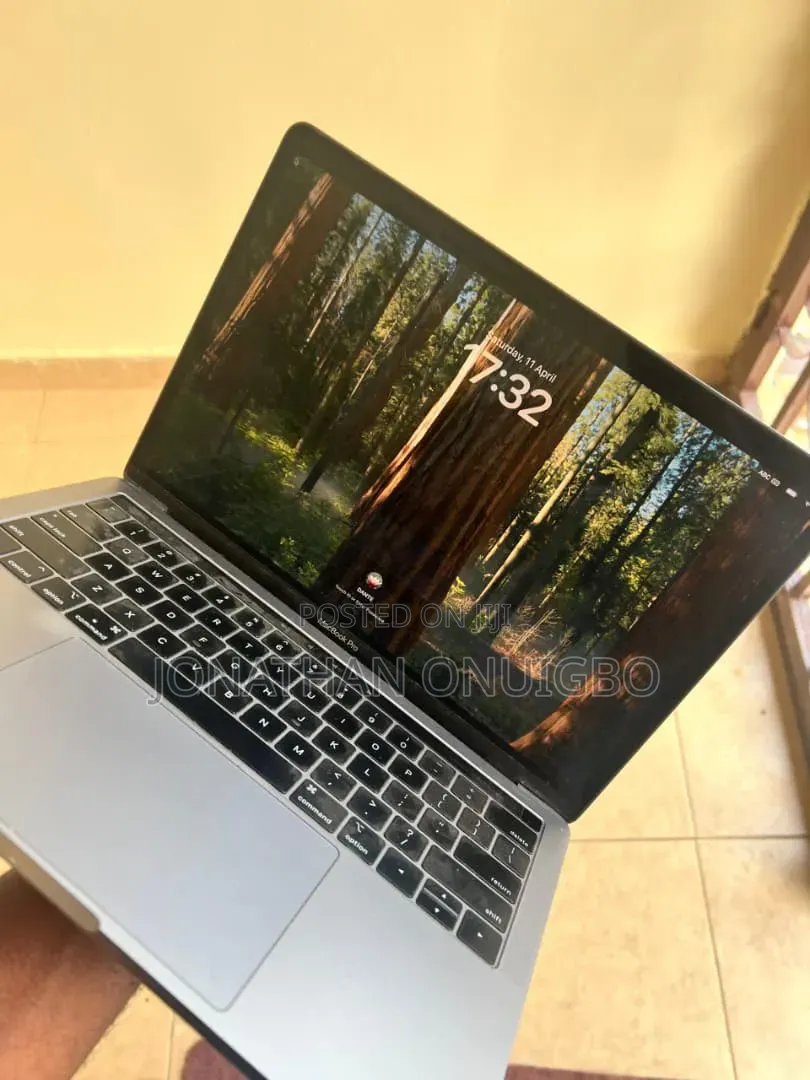 Laptop Apple MacBook Pro 2019 8GB Intel Core i5 SSD 128GB