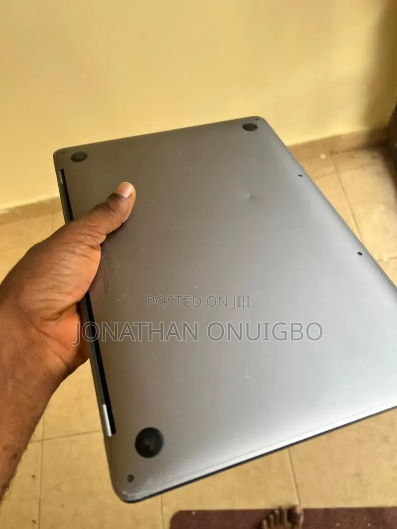 Laptop Apple MacBook Pro 2019 8GB Intel Core i5 SSD 128GB
