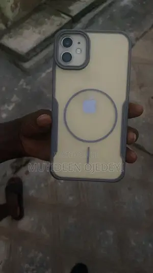 Apple iPhone 11 64 GB Yellow