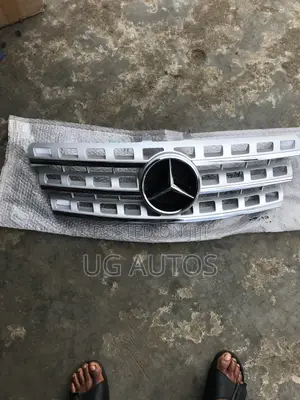 Front Grill Mercedes Benz Ml350 2010 (W164)