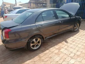 Toyota Avensis 2006 Gray