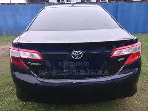 Toyota Camry SE 4dr Sedan (2.5L 4cyl 6A) 2013 Black