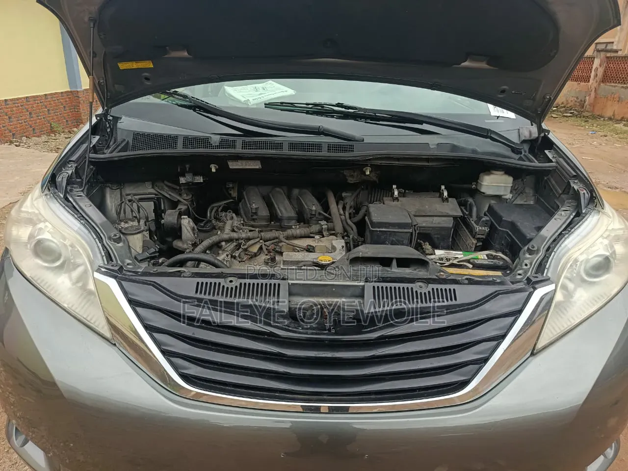 Toyota Sienna 2012 Gray