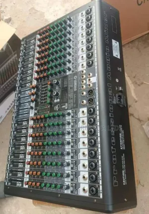 Yamaha Selection 16-Channel Analog Mixing Console