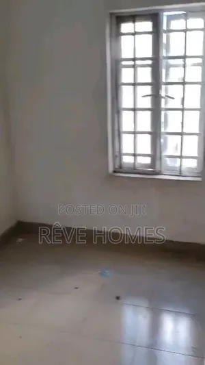 Mini Flat in Adekunle for rent