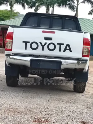 Toyota Hilux 2014 White