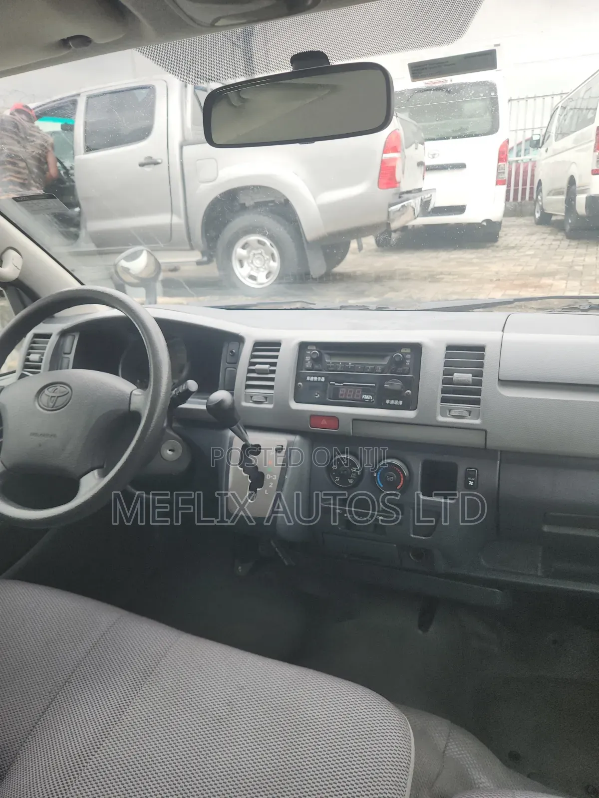 Toyota HiAce 2012 White