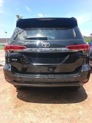 Toyota Fortuner 2.4 D AWD 2016 Black