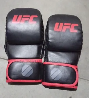 Ufc Mma 8-Ounce Sparring Gloves.