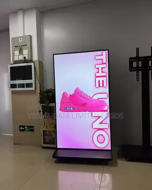 Elon Display 65 Inches Signage