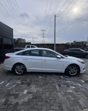 Hyundai Sonata Sport Sedan FWD (2.4L 4cyl 6A) 2016 White