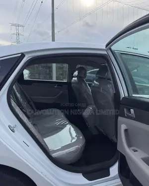 Hyundai Sonata Sport Sedan FWD (2.4L 4cyl 6A) 2016 White