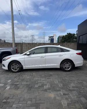 Hyundai Sonata Sport Sedan FWD (2.4L 4cyl 6A) 2016 White