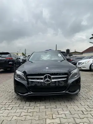 Mercedes-Benz C300 2016 Black
