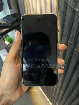 Apple iPhone 11 64 GB Green