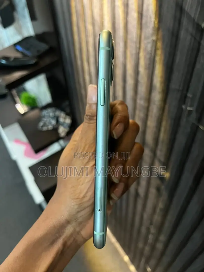 Apple iPhone 11 64 GB Green