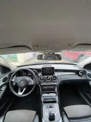 Mercedes-Benz C300 2016 Black