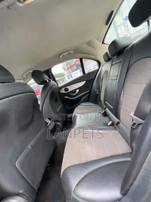 Mercedes-Benz C300 2016 Black