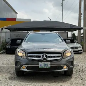 Mercedes-Benz GLA 250 2015 Gray