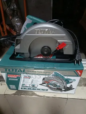 Total Circular Saw Machine 2200w