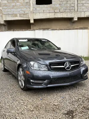 Mercedes-Benz C350 2013 Beige