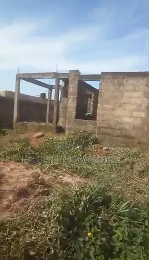5bdrm Bungalow in Ova Community for sale