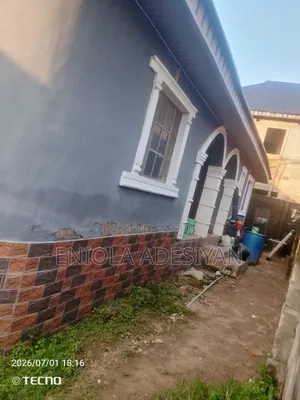 3bdrm Block of Flats in Mcly, Igbogbo for sale