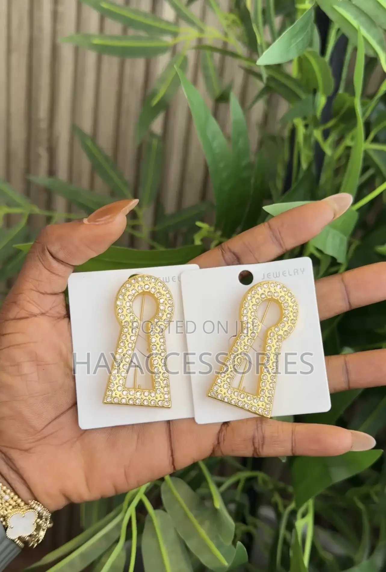 Brooches (Big and Bold)
