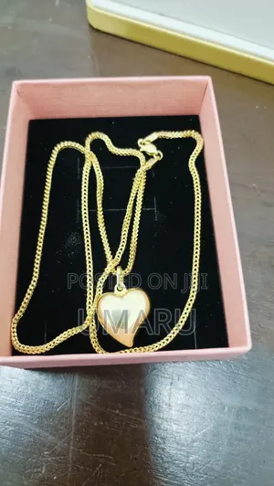 Italy 750 18karat Pure Gold Available Now