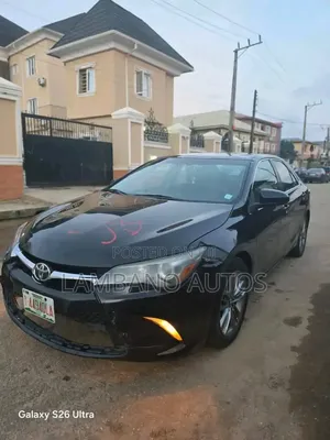 Toyota Camry 2016 Black