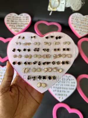 Female Full Box Earrings