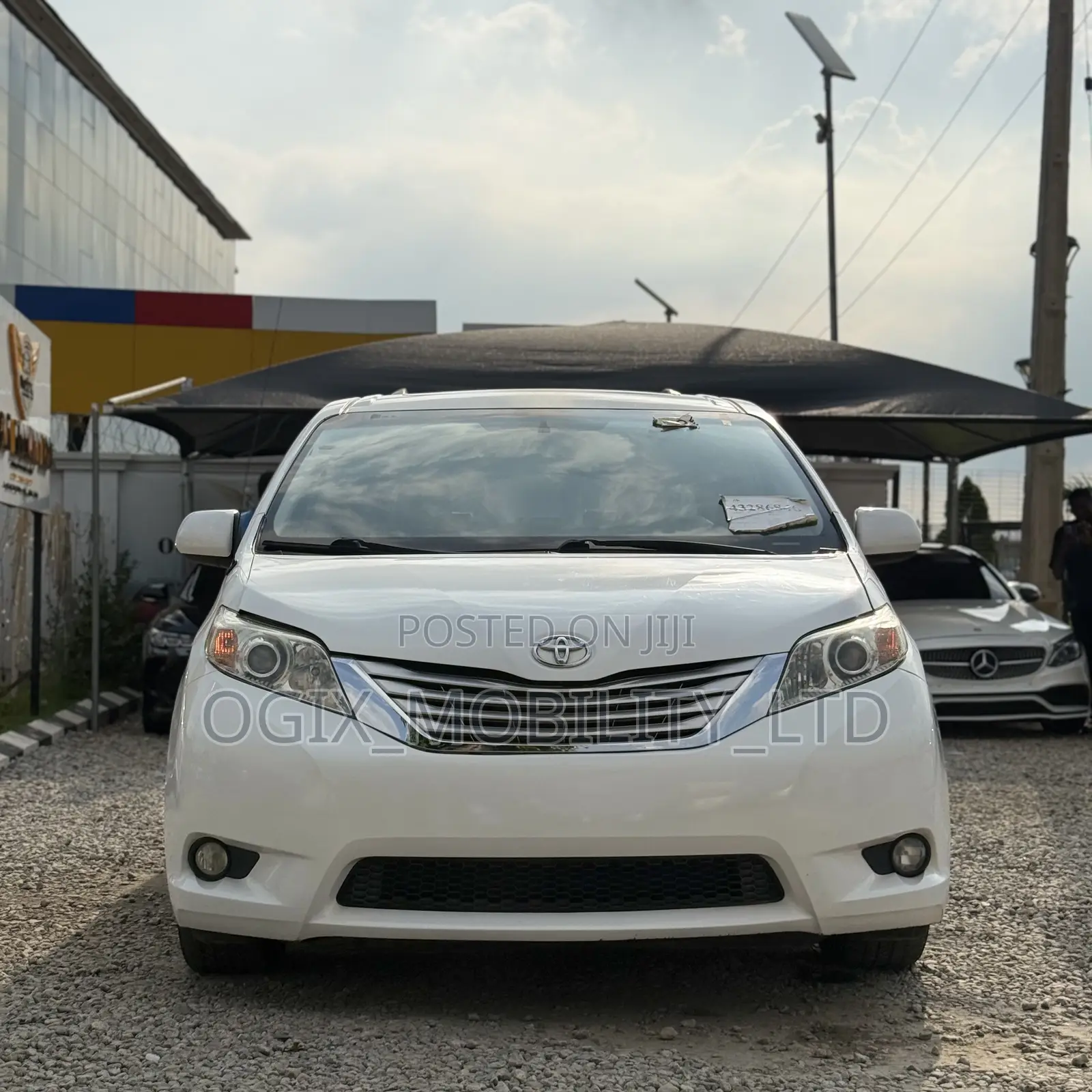 Toyota Sienna 2012 White