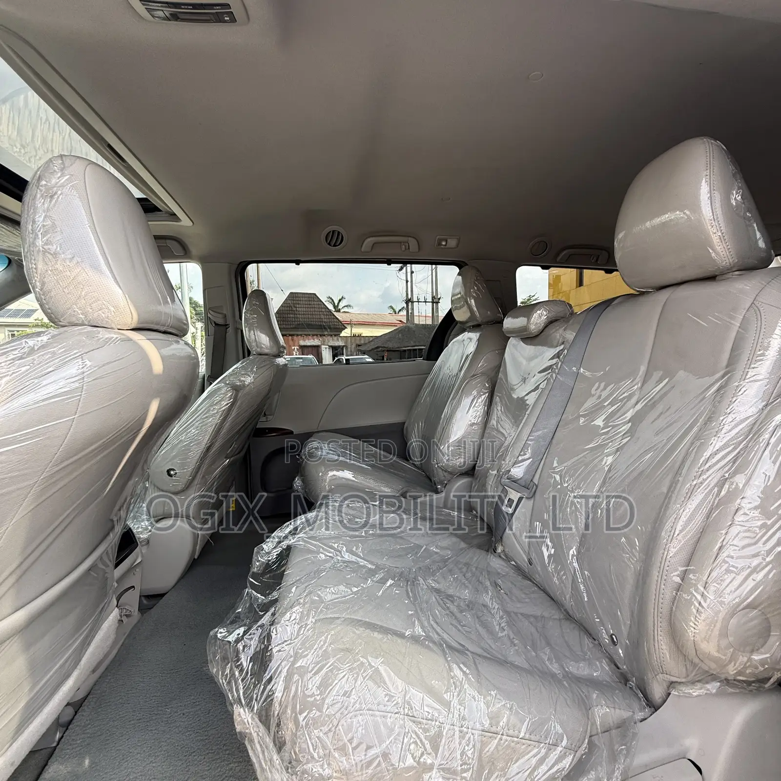 Toyota Sienna 2012 White