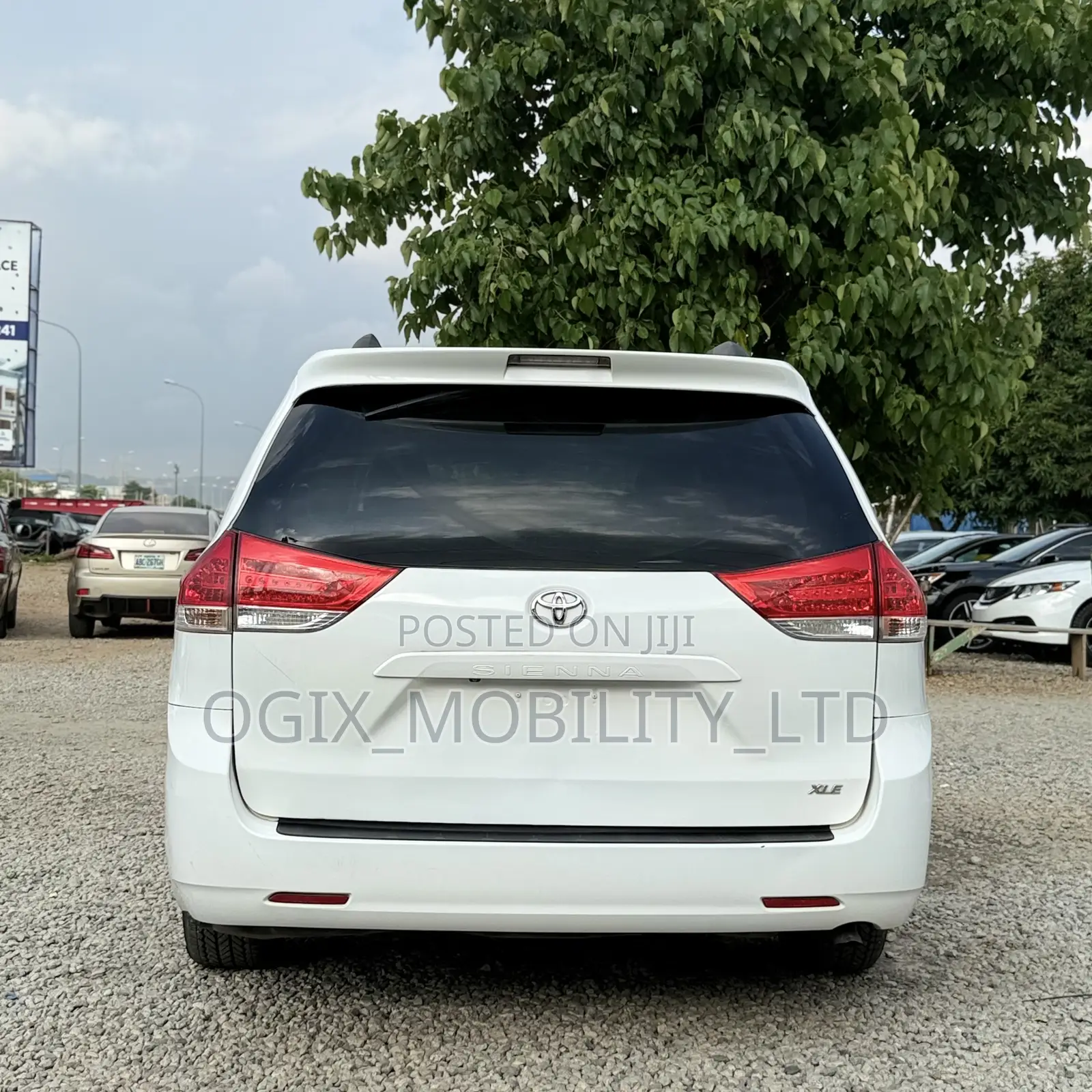 Toyota Sienna 2012 White