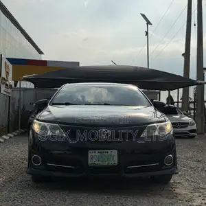 Toyota Camry SE V6 4dr Sedan (3.5L 6cyl 6A) 2012 Black