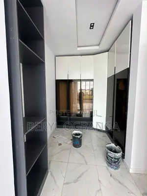 3bdrm Apartment in Ikate for rent