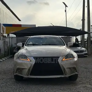 Lexus IS 250 AWD 2006 Gold