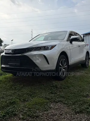 Toyota Venza 2025 White