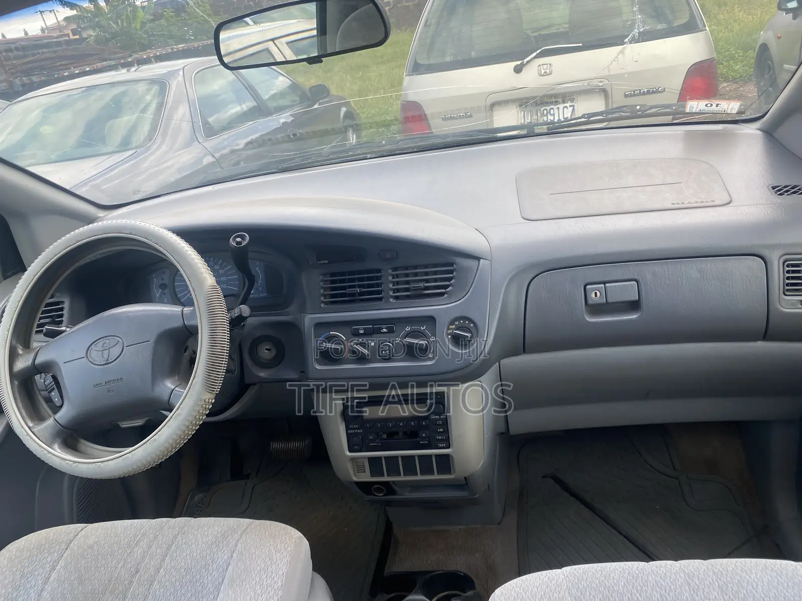 Toyota Sienna LE 2001 Gray