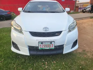 Toyota Matrix 2010 White