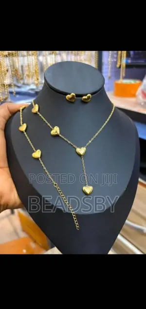 Beadsbyolywizzy Is a Hand Made Jewelry