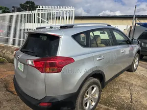 Toyota RAV4 2014 Silver