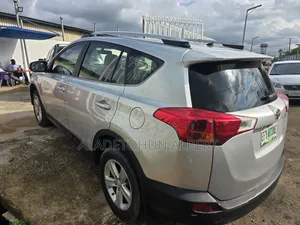 Toyota RAV4 2014 Silver