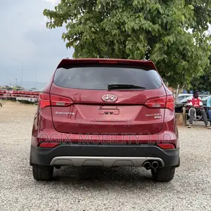 Hyundai Santa Fe 2014 Red