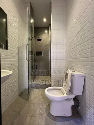 2bdrm Apartment in Lekki Phase 1 for rent
